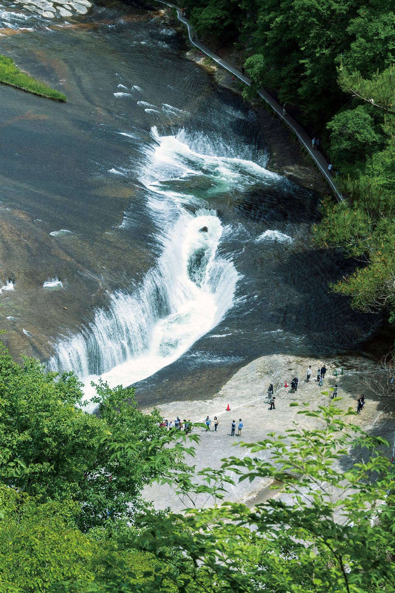 Fukiware Falls seen from the observation deck walkway. It is a formative art that has the power of nature inside.